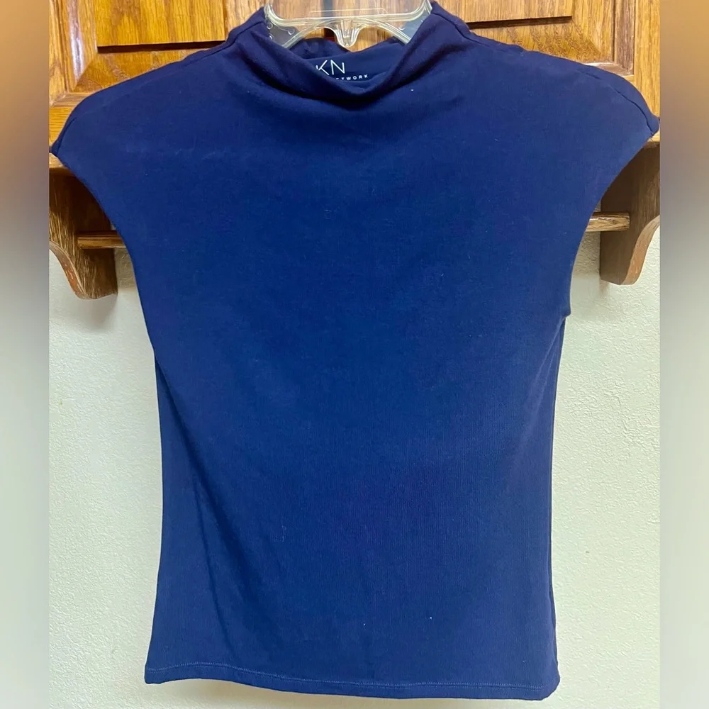 Klassy Network Mock Neck Cap Sleeve Blouse- NAVY- EUC! - Picture 10 of 14